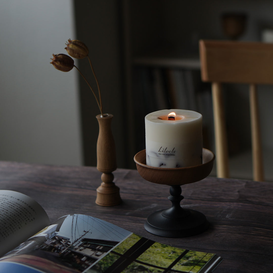 国産の天然木で作ったキャンドルスタンド