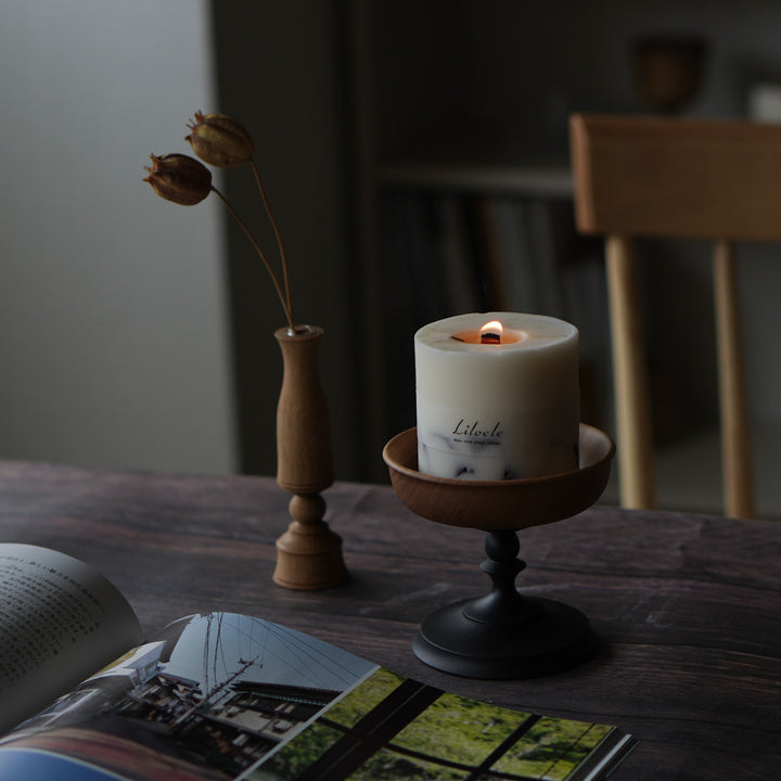 国産の天然木で作ったキャンドルスタンド