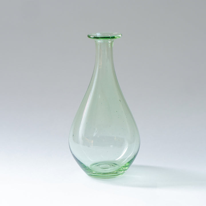 グリーンガラスのフラワーベース【翁再生硝子工房】