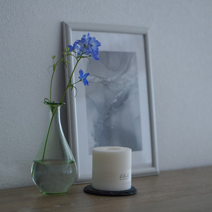 グリーンガラスのフラワーベース【翁再生硝子工房】