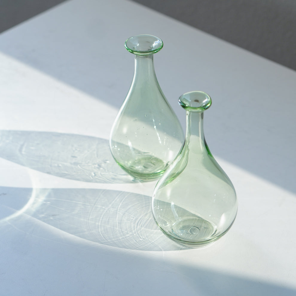 グリーンガラスのフラワーベース【翁再生硝子工房】