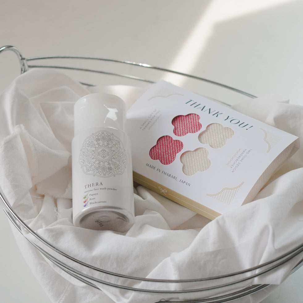 酵素洗顔料と今治ハンカチの贈りもの