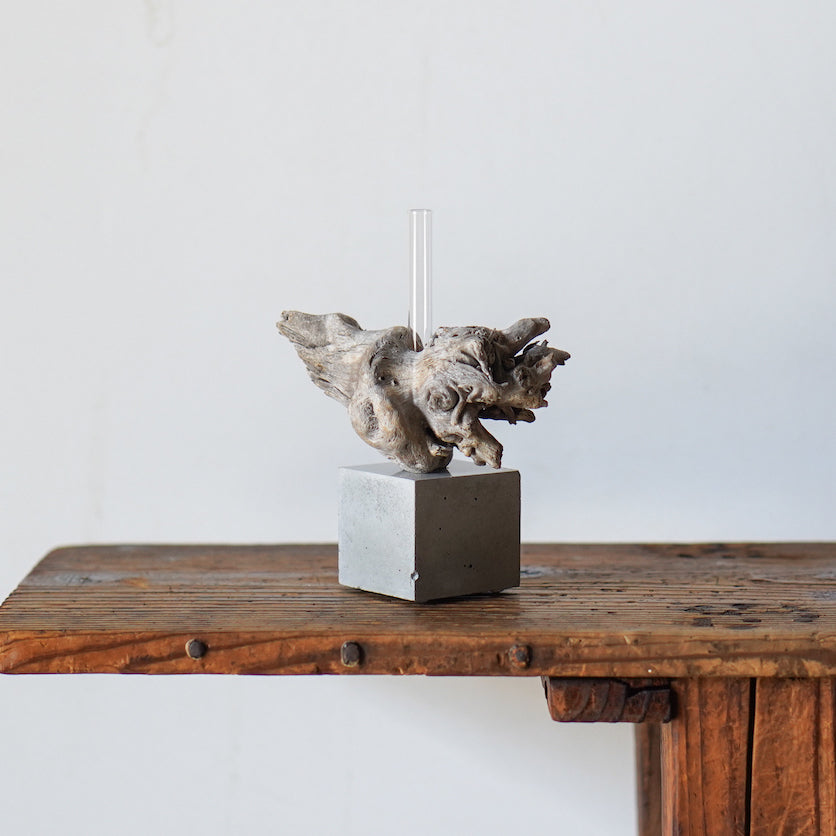 流木の一輪挿し《saisei》