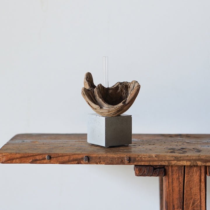 流木の一輪挿し《saisei》