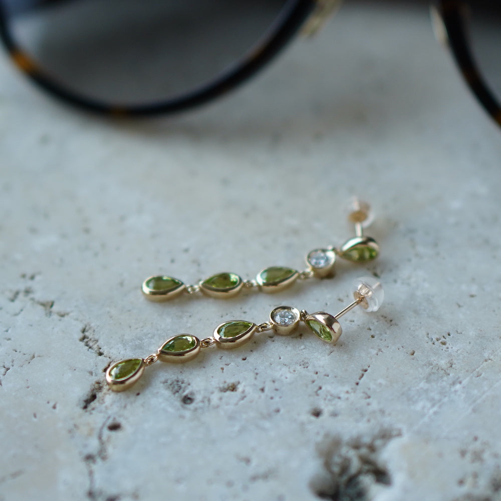 K10YG ペリドット Drop Pierced Earring