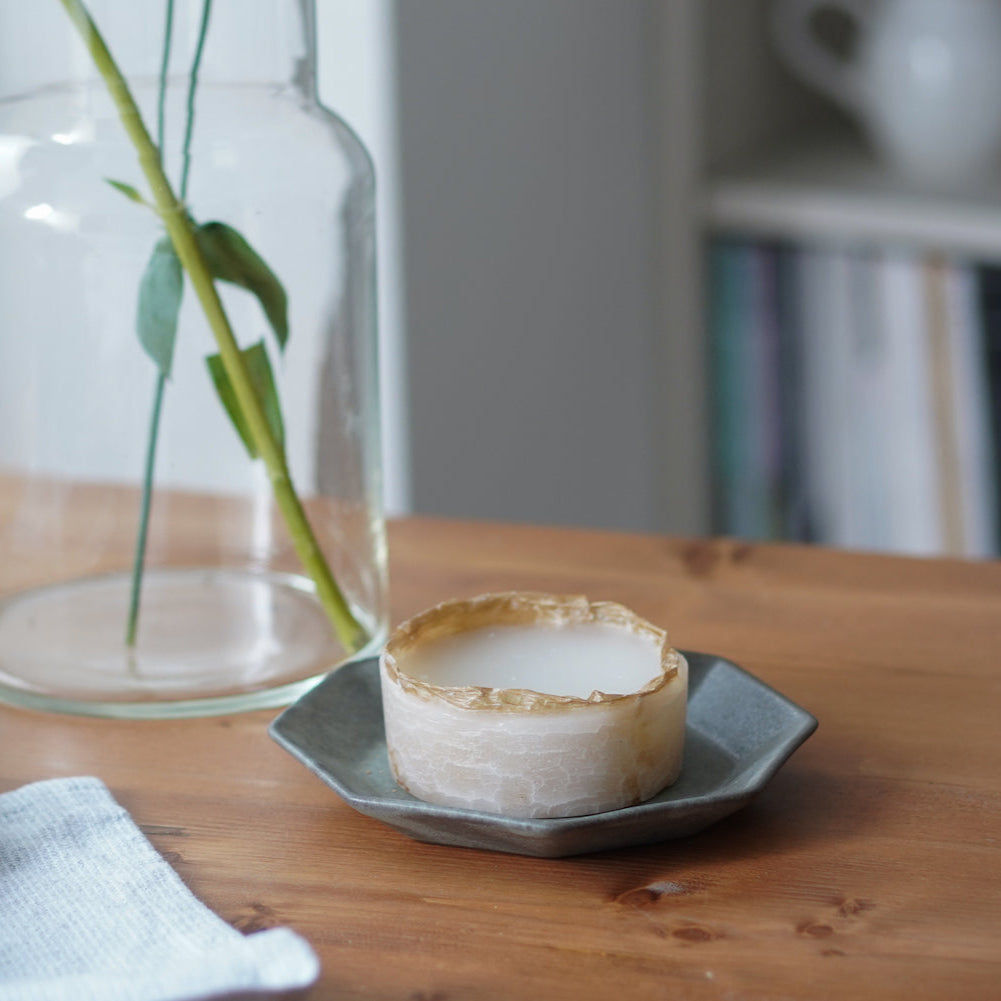 蝋素材の芳香オブジェクト「漂流物 #01」