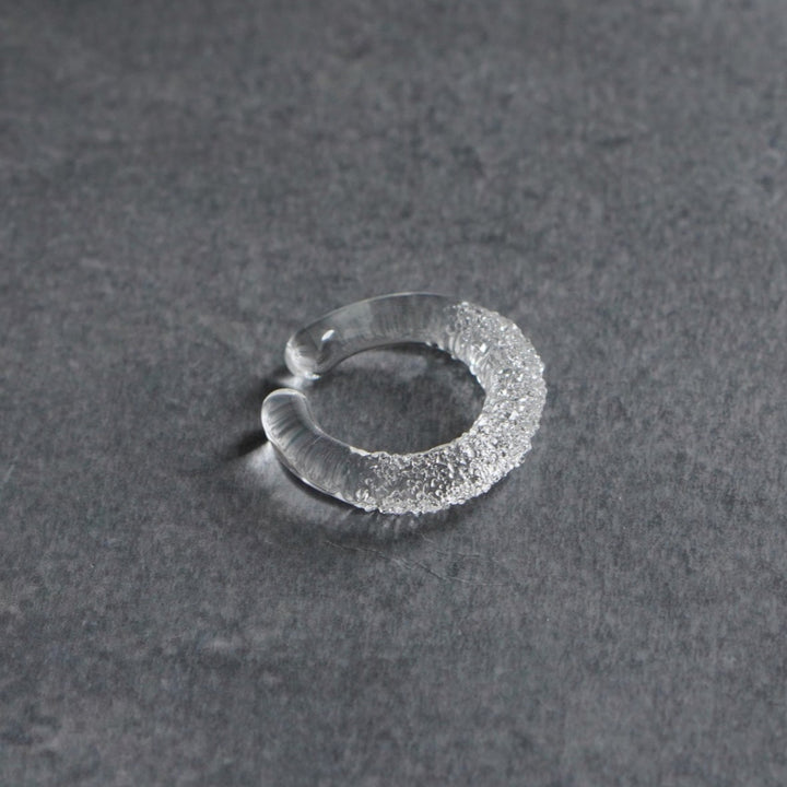 光を透かして煌めくガラス細工のいやーカフ・リング / トゥインクル