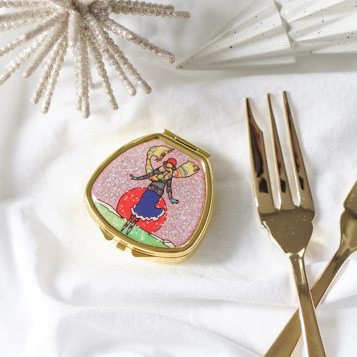 100%ナチュラル処方のリップ&ネイルバーム