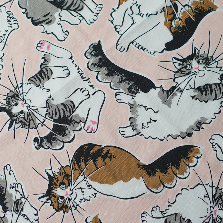 綿100%・愛らしいねこたちの風呂敷|70×70cm