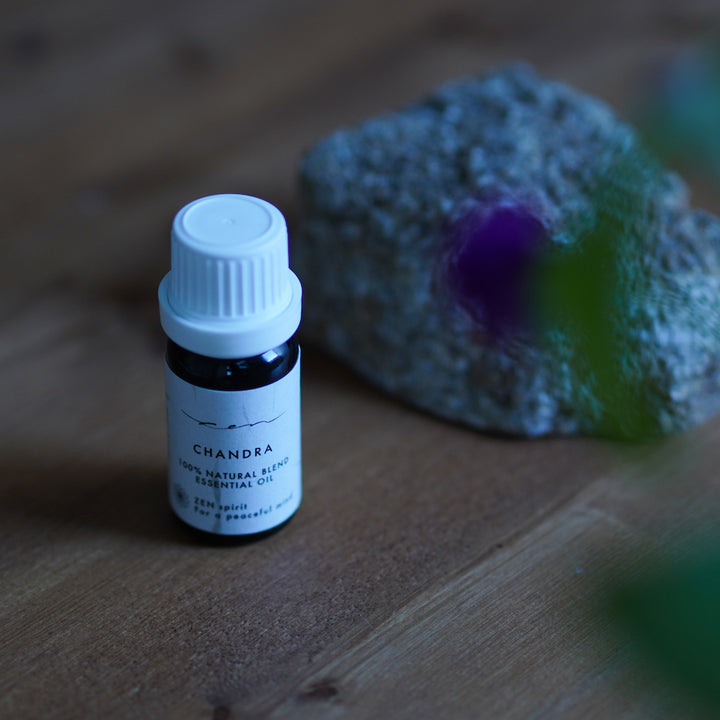 月の巡りを味方に|ブレンドエッセンシャルオイル CHANDRA(チャンドラ) 10ml