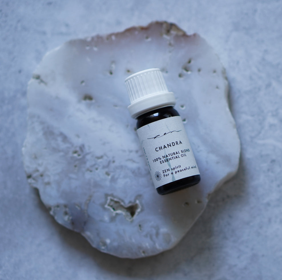 月の巡りを味方に|ブレンドエッセンシャルオイル CHANDRA(チャンドラ) 10ml