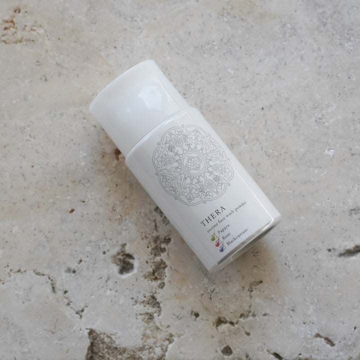 酵素洗顔料と今治ハンカチの贈りもの