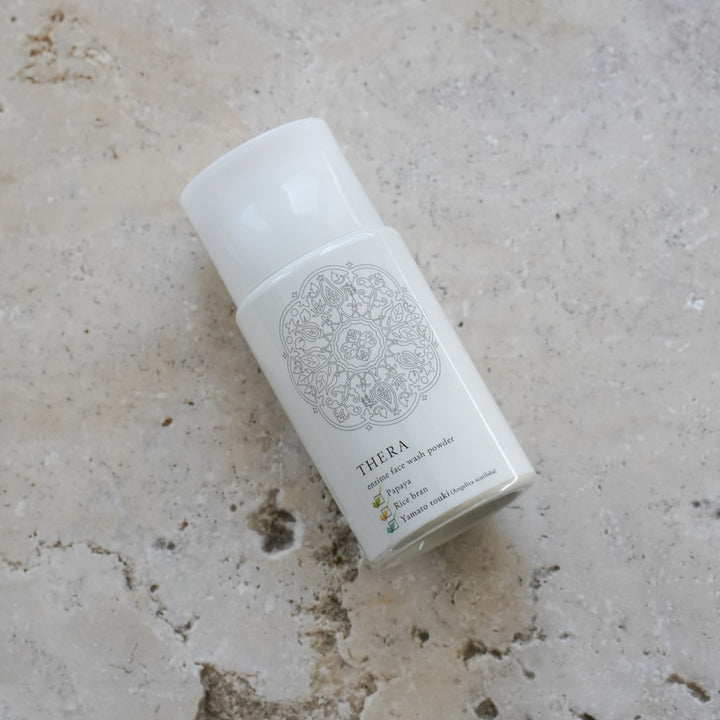 酵素洗顔料と今治ハンカチの贈りもの