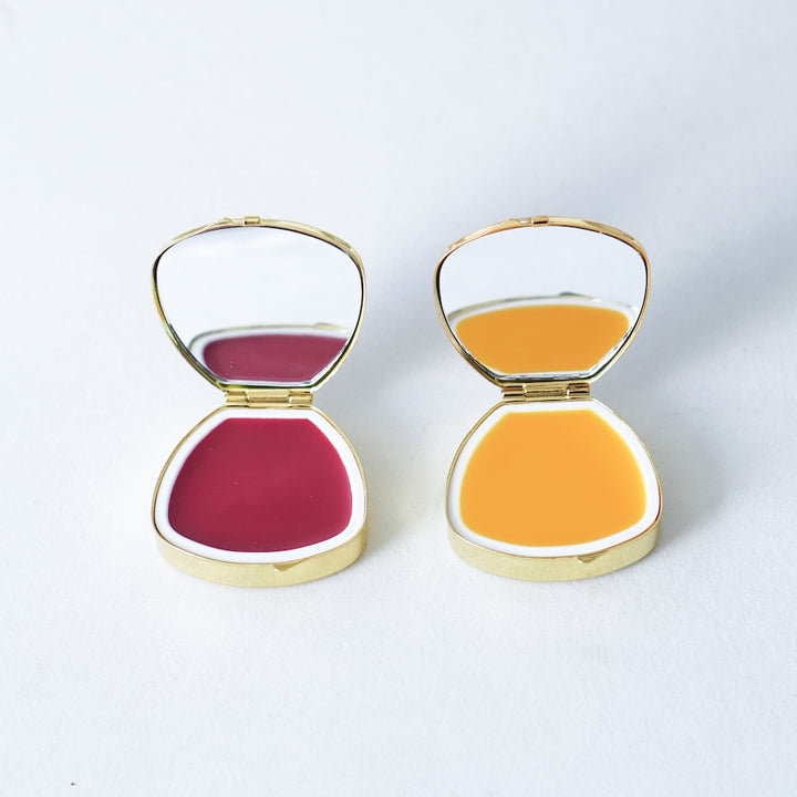 100%ナチュラル処方のリップ&ネイルバーム