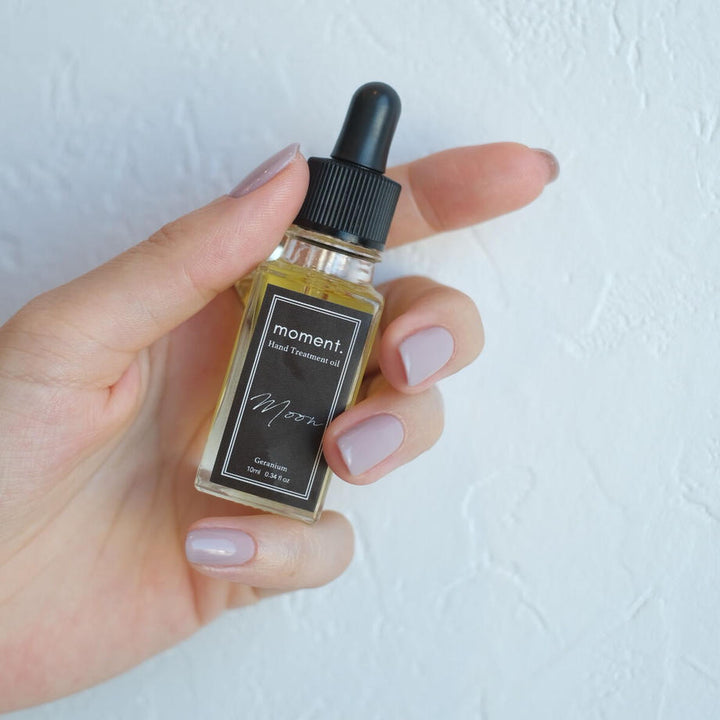 7つの無添加処方 ハンドトリートメントオイル 【moment】
