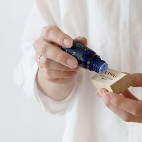 天然由来100% クスノキの防虫アロマオイル