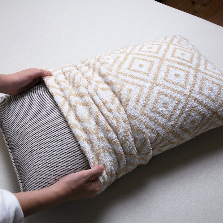 今治タオルの伝統技術から生まれた肌に優しい枕カバー  4色【CUOL】