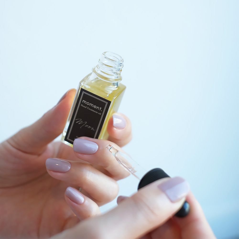 7つの無添加処方 ハンドトリートメントオイル 【moment】
