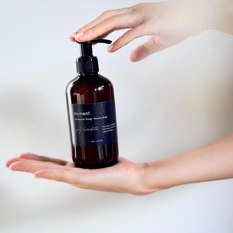 アロマ香る天然由来のハンド&ボディソープ 【moment.】