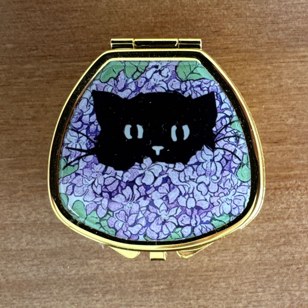 100%ナチュラル処方のリップ＆ネイルバーム