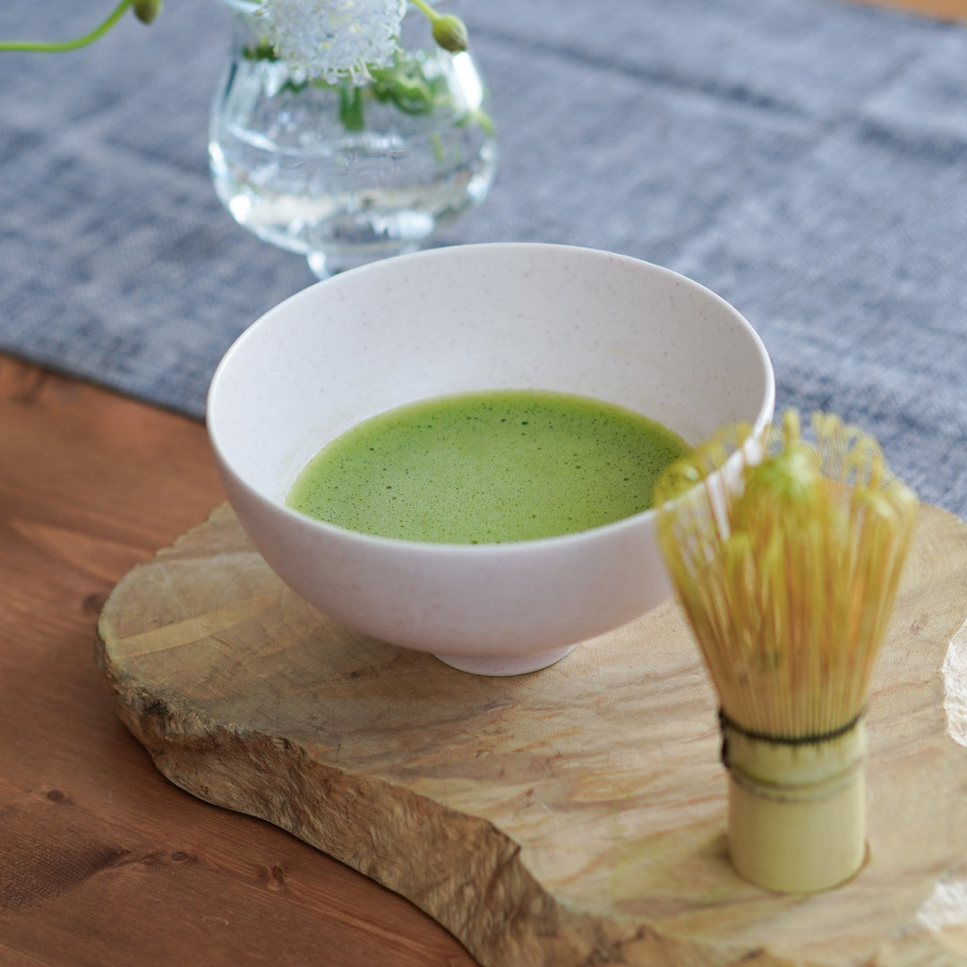 清水焼の抹茶碗（kiwakoto）