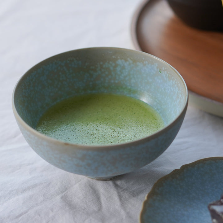 清水焼の抹茶碗（kiwakoto）