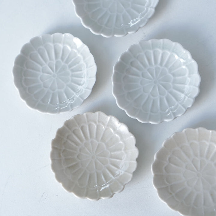 青と琥珀の菊皿（豆皿、小皿）