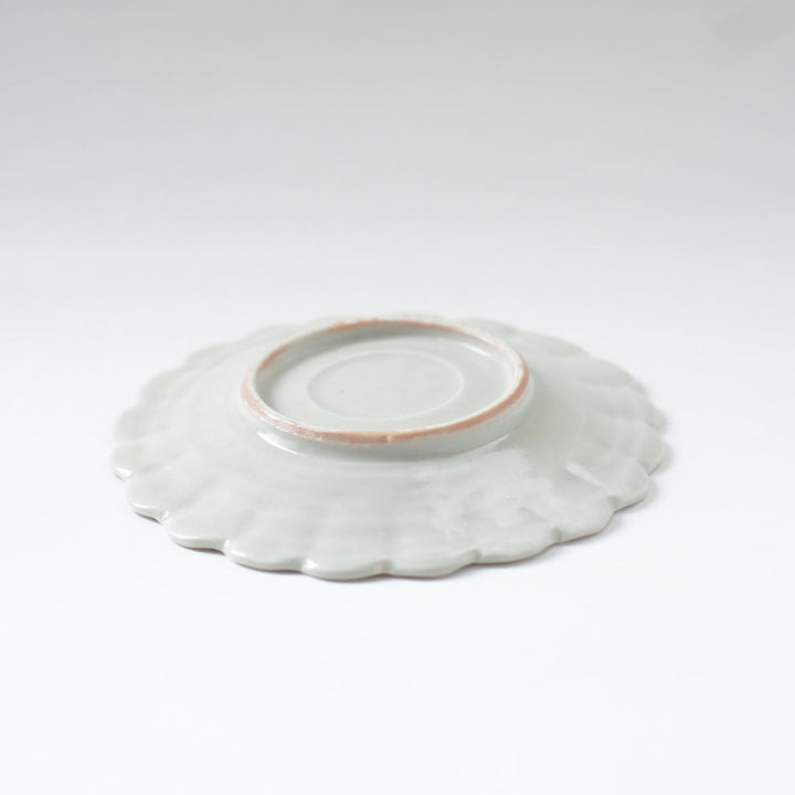 青と琥珀の菊小皿（約13cm）