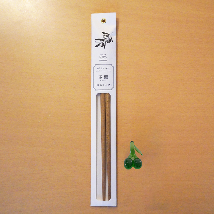 天然木から生まれた蜜蝋仕上げのお箸&箸置きセット【tetoca】