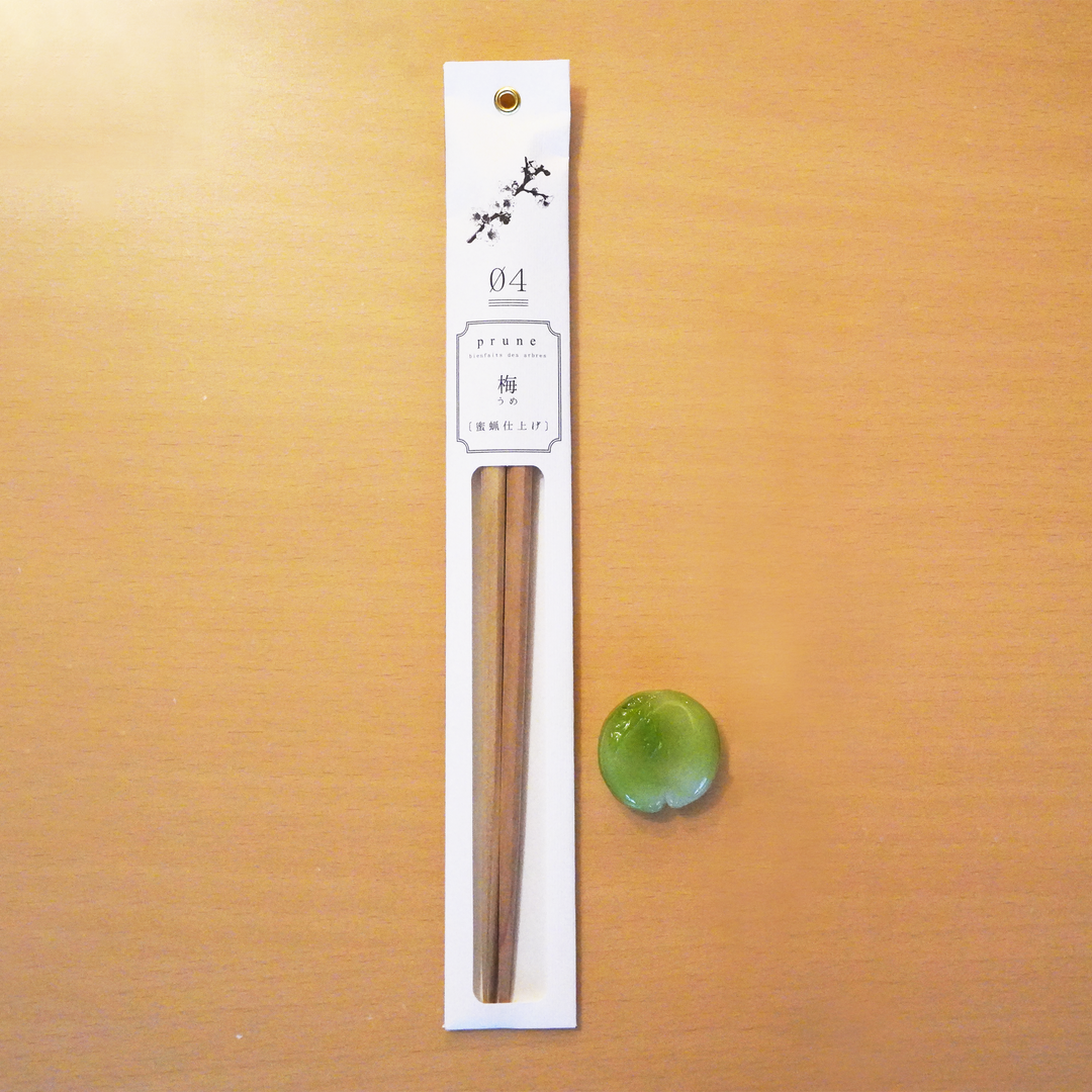 天然木から生まれた蜜蝋仕上げのお箸&箸置きセット【tetoca】