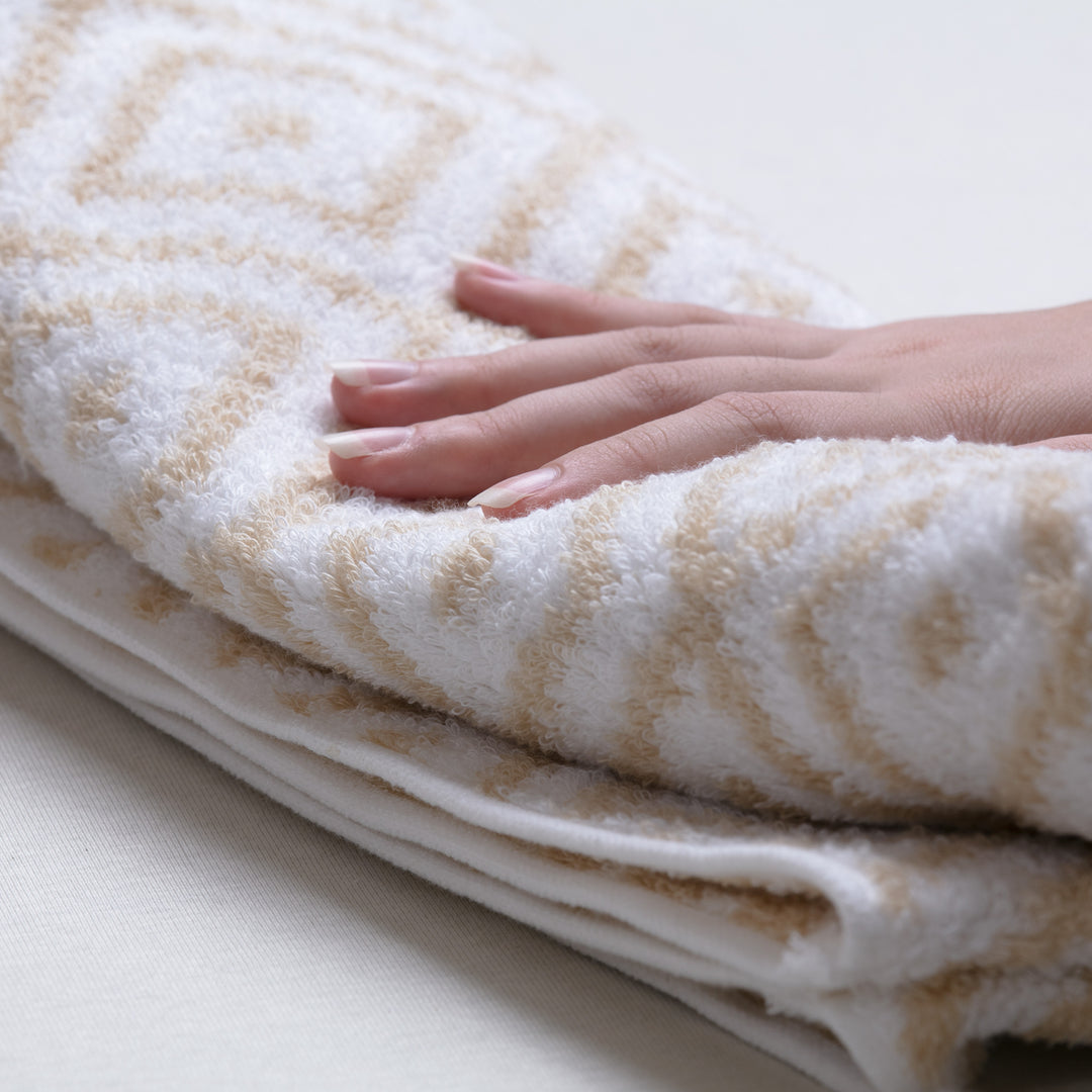 今治タオルの伝統技術から生まれた肌に優しい枕カバー  4色【CUOL】